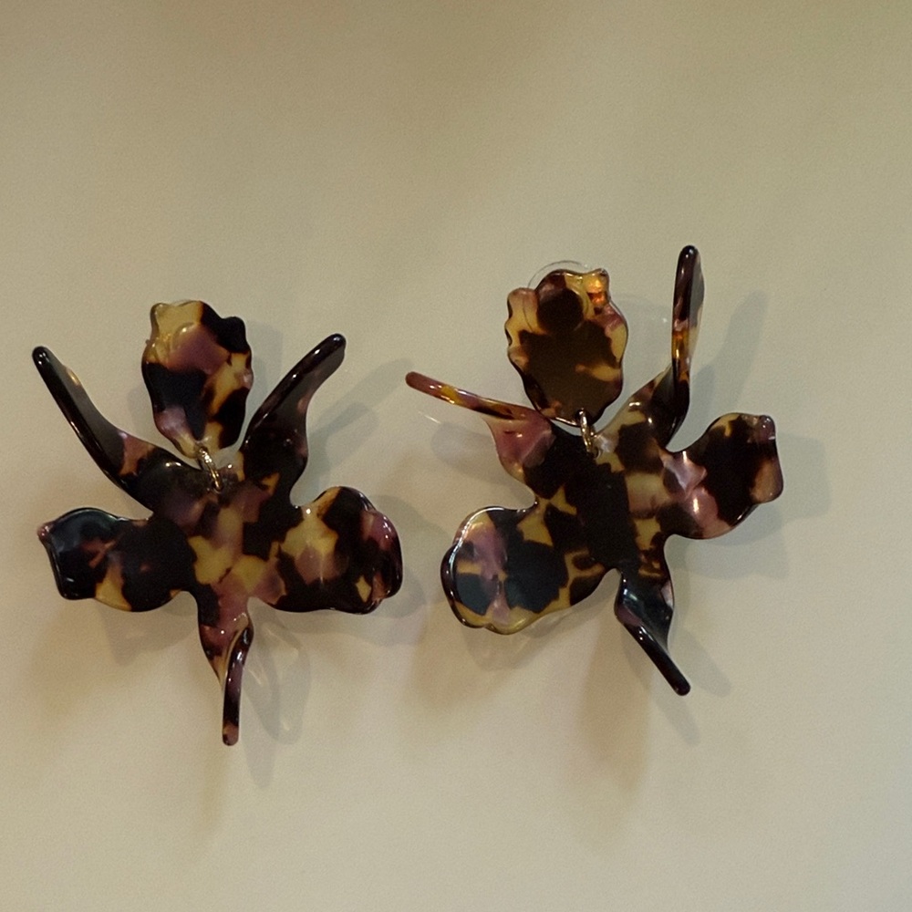 Tortoise shell acrylic earrings